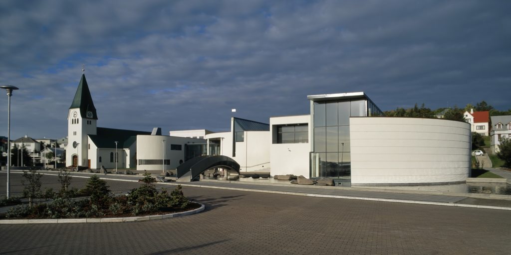 safnadarheimili_cover